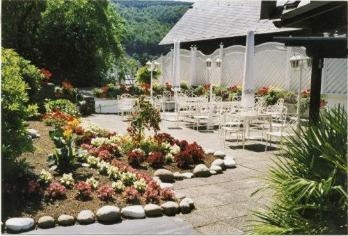 Hotel Zum Weissen Stein Kirchen  Buitenkant foto